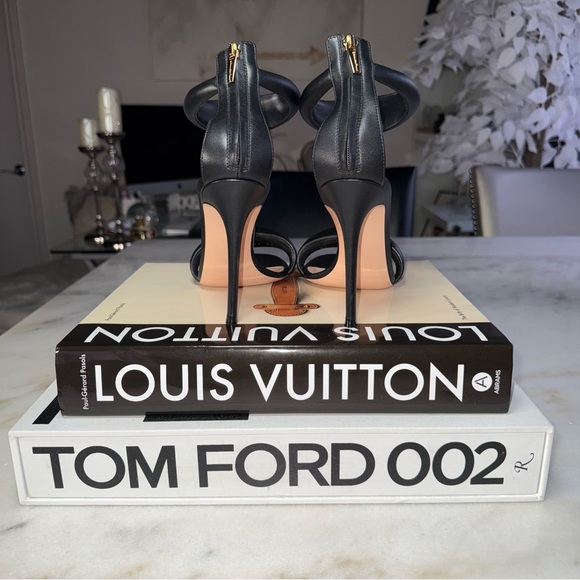 New Gianvito Rossi Womens 40 BIJOUX 105 Black Leather Sandals $995 - Picture 9 of 13